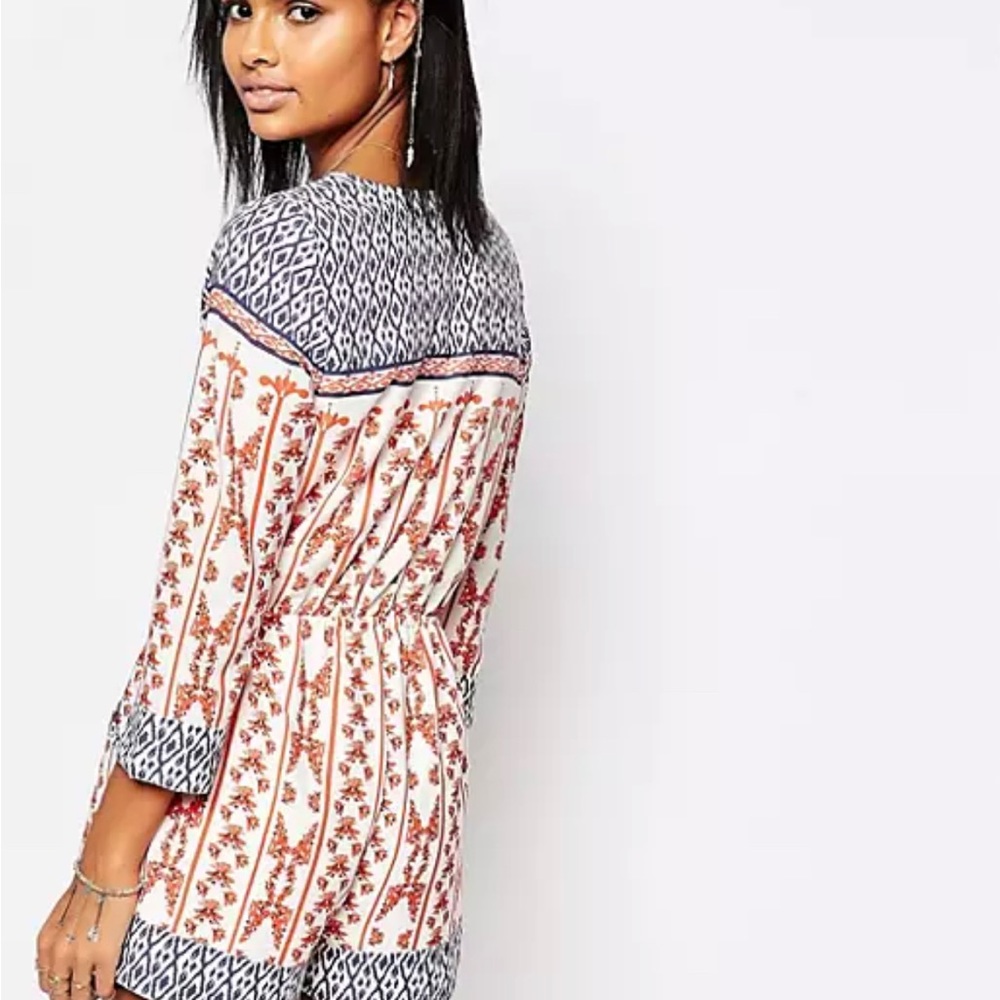 NWOT Tularosa Romper - Medium